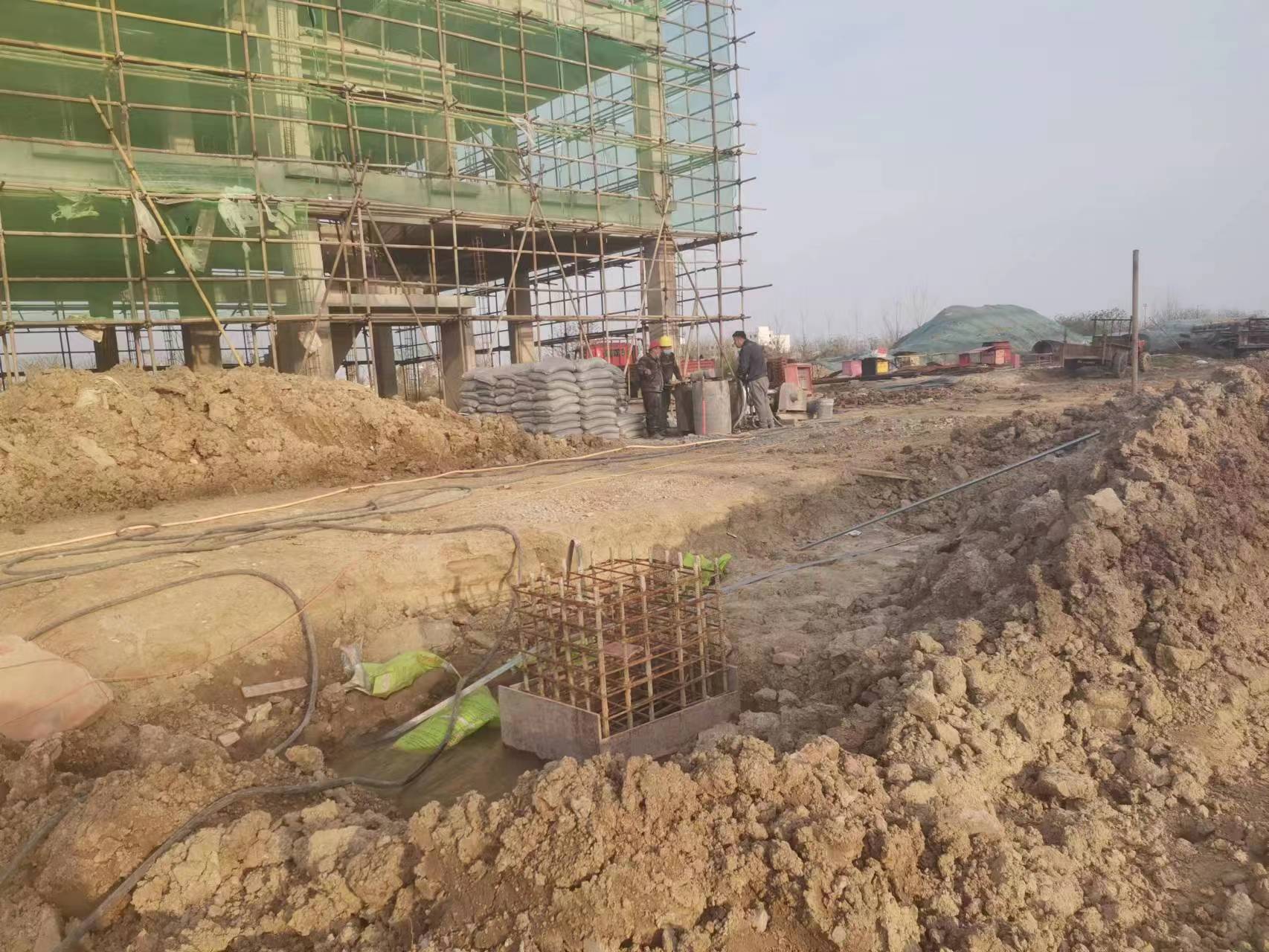 城区当桥梁出现裂缝的时候应该及时加固修补